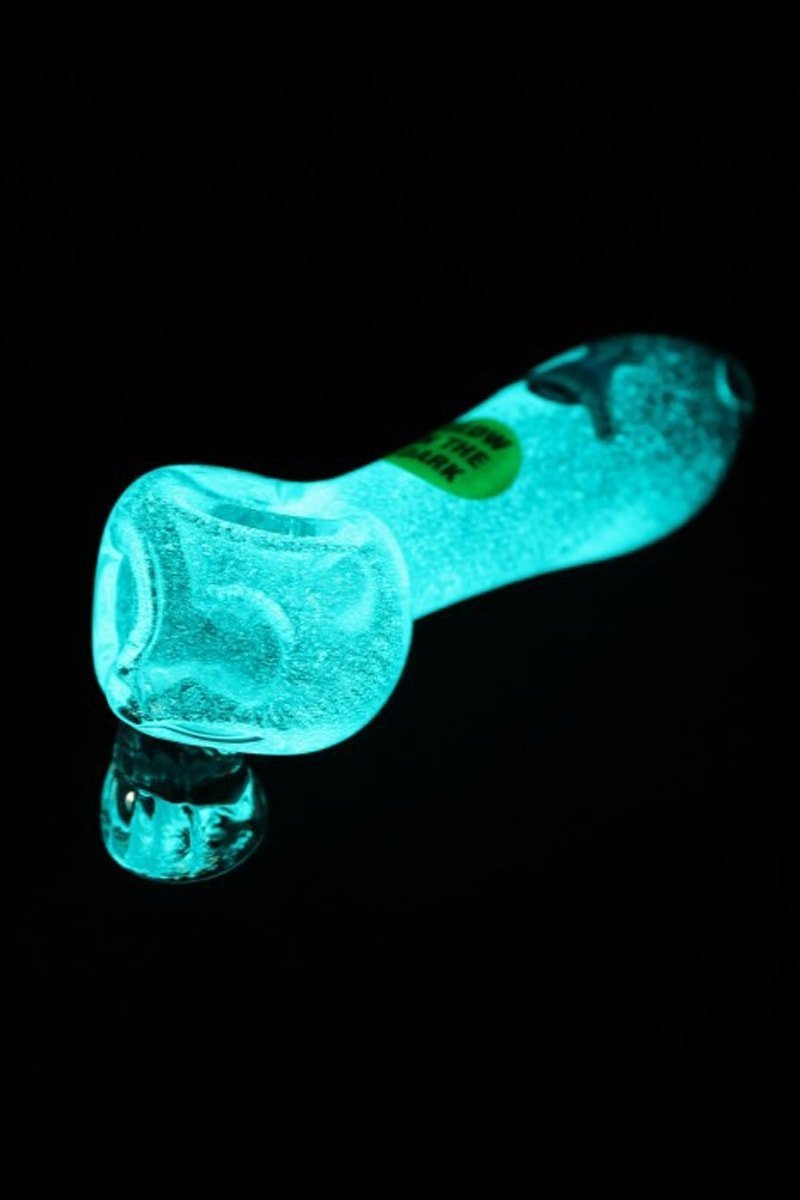 Chameleon Glass - Glow In The Dark Bone Head Skull Pipe