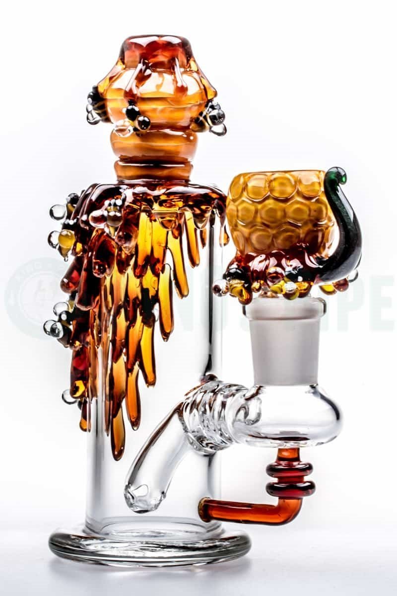 https://www.kings-pipe.com/cdn/shop/products/empire-glassworks-empire-glassworks-bee-hive-mini-dab-rig-3164383969395.jpg?v=1627386797
